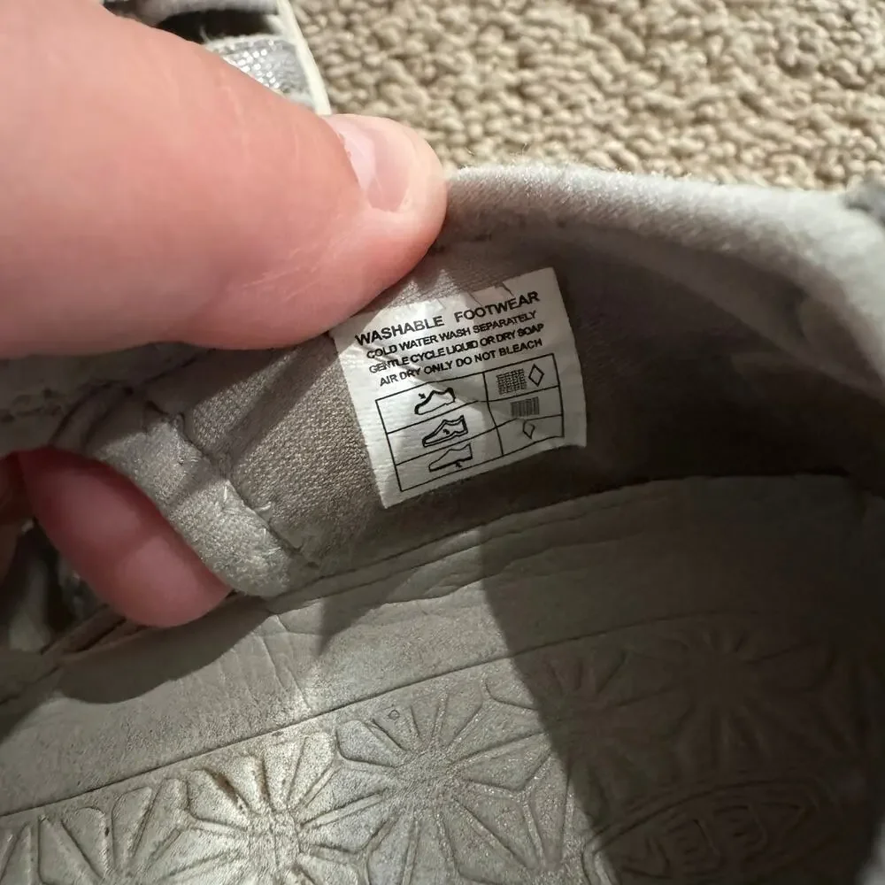 Keen Kids Moxie Adventure Hiking Sandals Little Girls Size 13 Light Gray NO TIE